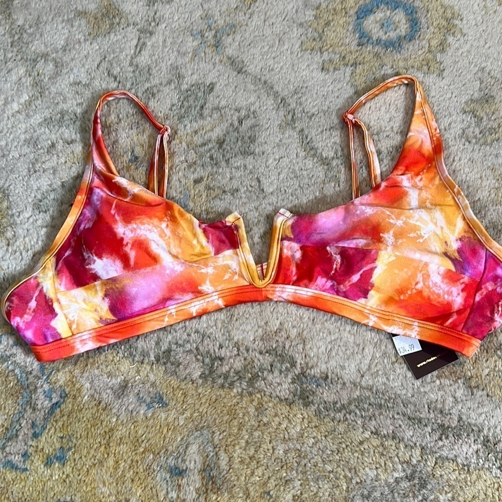 NWT, Rio de Sol, Beautiful Bikini Top, Size XL